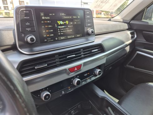 Used 2021 Kia Telluride LX FWD image 11