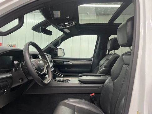 Used 2024 Jeep Wagoneer Series II AWD/4WD image 20