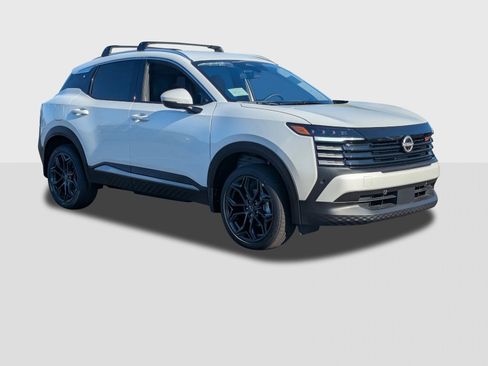 New 2025 Nissan Kicks SR image 8