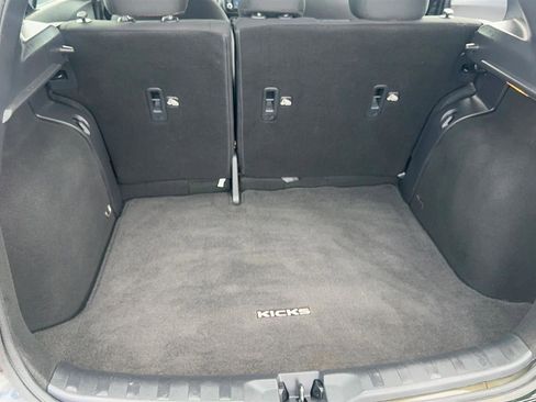 Used 2021 Nissan Kicks SR FWD image 35