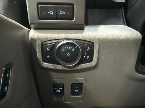 Used 2018 Ford F150 XLT w/ Equipment Group 302A Luxury AWD/4WD image 28