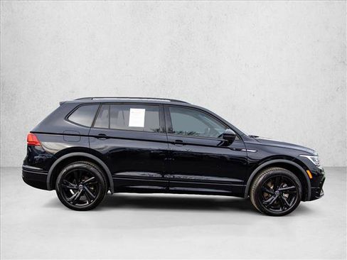 Used 2024 Volkswagen Tiguan SE R-Line image 4