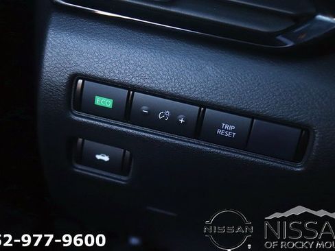 Used 2024 Nissan Sentra SV image 23