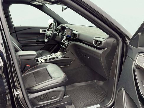 Used 2023 Ford Explorer ST-Line w/ Class IV Trailer Tow Package image 17