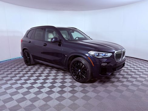 Used 2019 BMW X5 xDrive50i w/ M Sport Package image 7