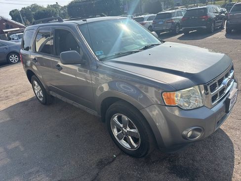 Used 2012 Ford Escape XLT AWD/4WD image 10