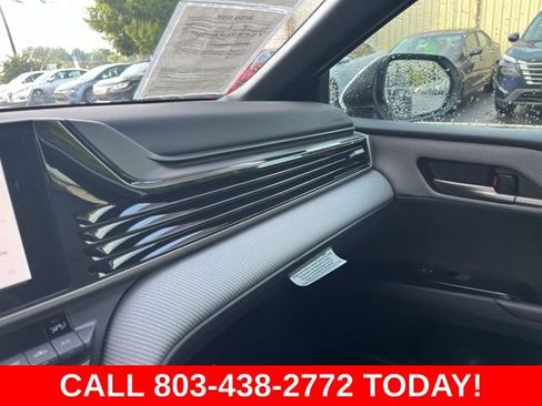 Used 2026 Toyota Camry SE FWD image 28