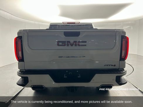Used 2025 GMC Sierra 1500 AT4 image 4