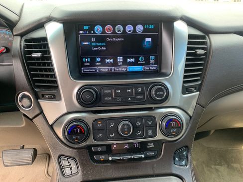 Used 2019 Chevrolet Suburban Premier AWD/4WD image 9