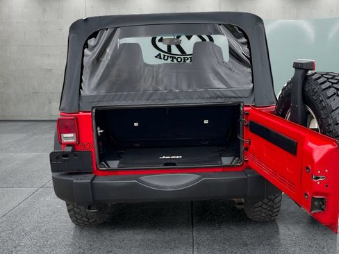 Used 2015 Jeep Wrangler Sport w/ Quick Order Package 24S AWD/4WD image 10