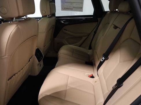 New 2026 Porsche Macan S image 37