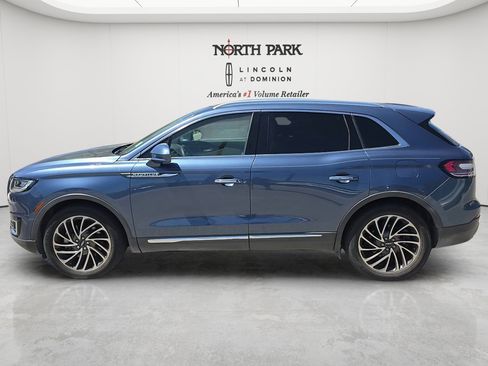 Used 2019 Lincoln Nautilus Reserve w/ Cargo Utility Package FWD image 2