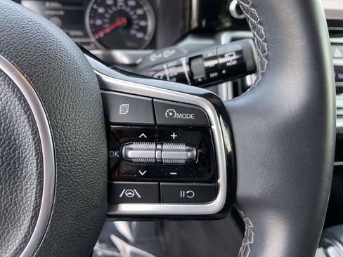 Used 2023 Kia Sorento S FWD image 16