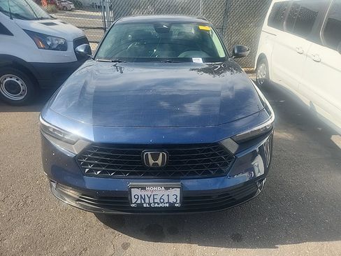 Used 2024 Honda Accord EX-L image 2