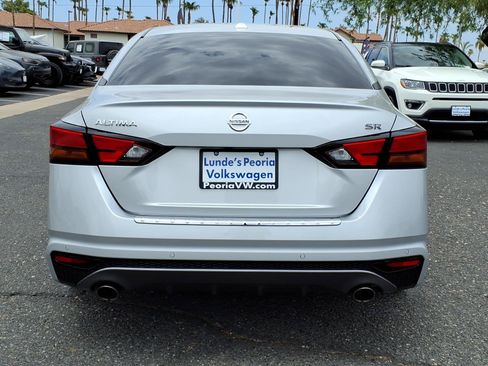Used 2022 Nissan Altima 2.5 SR FWD image 6