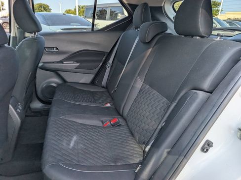 Used 2022 Nissan Kicks SV FWD image 27