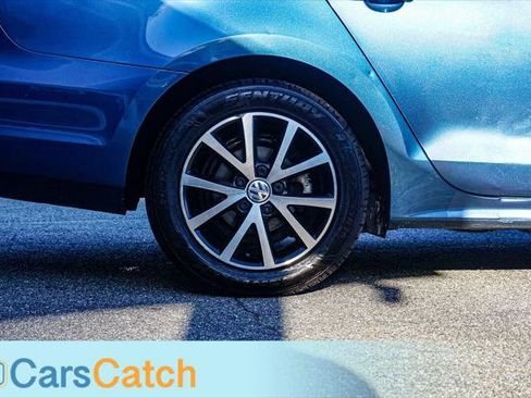 Used 2018 Volkswagen Jetta SE image 16