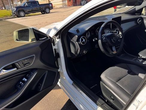 Used 2015 Mercedes-Benz CLA 250 4MATIC image 8