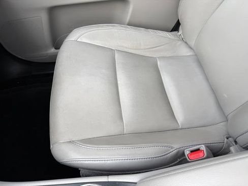 Used 2016 Toyota Highlander XLE image 28