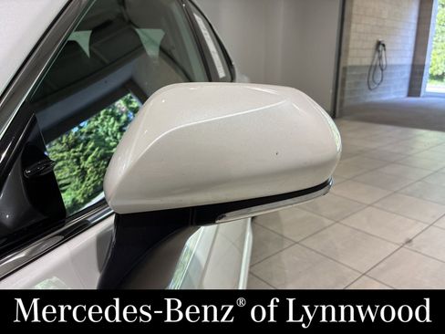 Used 2022 Toyota Camry XSE w/ Navigation Upgrade Package FWD image 10