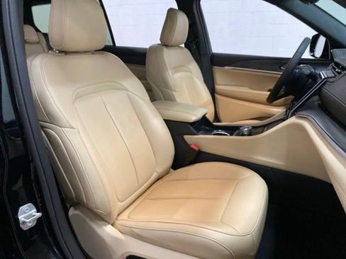 Used 2024 Jeep Grand Cherokee L Limited AWD/4WD image 92