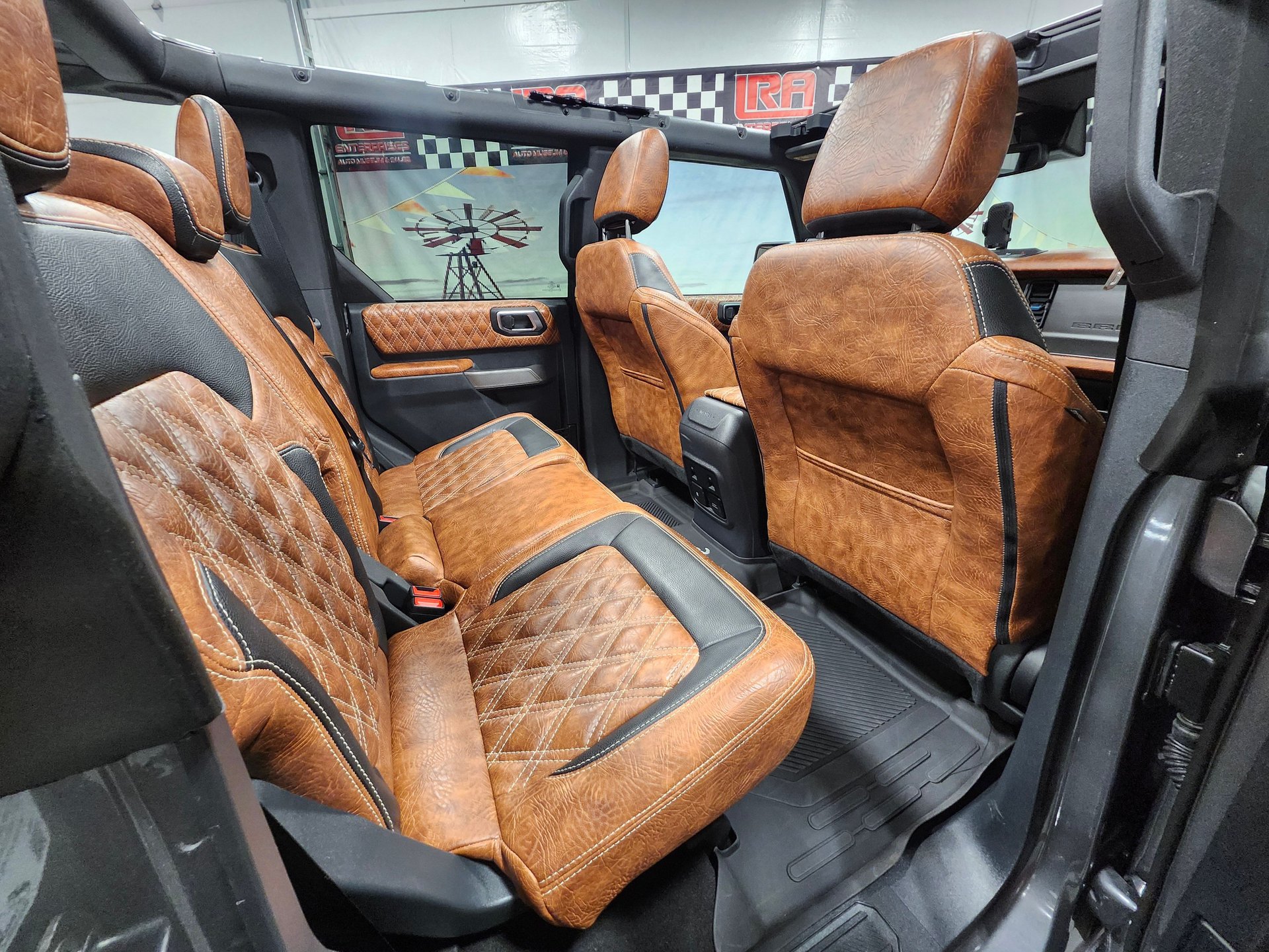 Used 2022 Ford Bronco Wildtrak AWD/4WD image 24