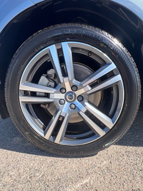 Used 2018 Volvo XC60 T6 Momentum w/ Convenience Package AWD/4WD image 36