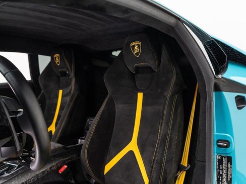 Used 2019 Lamborghini Huracan Performante AWD/4WD image 42