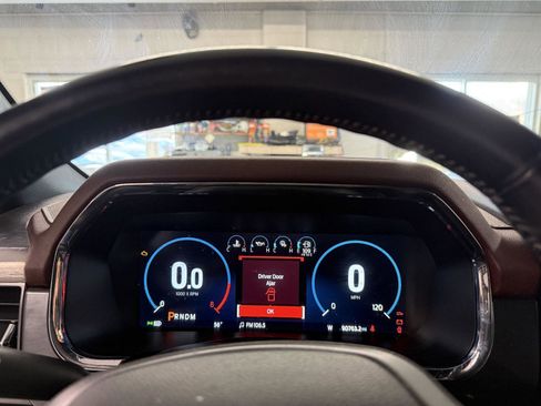 Used 2022 Ford F150 Lariat w/ Max Trailer Tow Package image 12