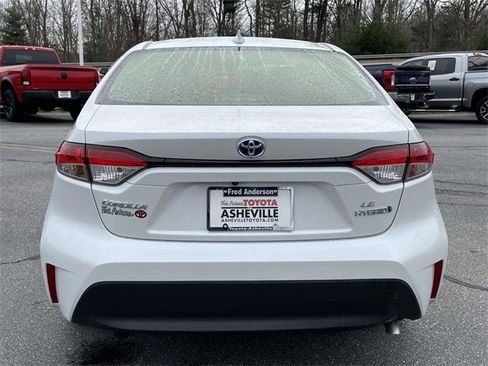 Used 2023 Toyota Corolla LE image 4