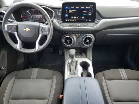 Certified 2024 Chevrolet Blazer LT w/ Convenience Package FWD image 12