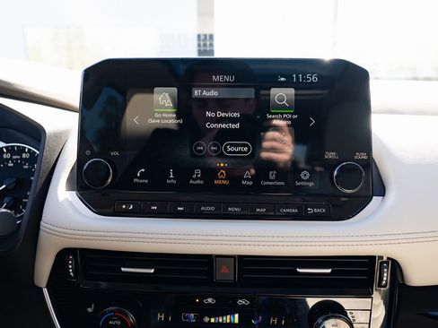 Used 2023 Nissan Rogue SL w/ SL Premium Package image 14