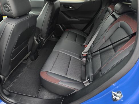 New 2026 Chevrolet Equinox RS w/ Convenience Package III FWD image 18