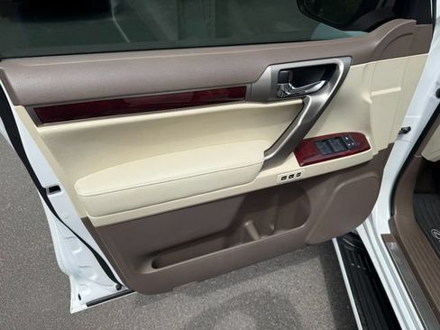 Used 2010 Lexus GX 460 AWD/4WD image 13
