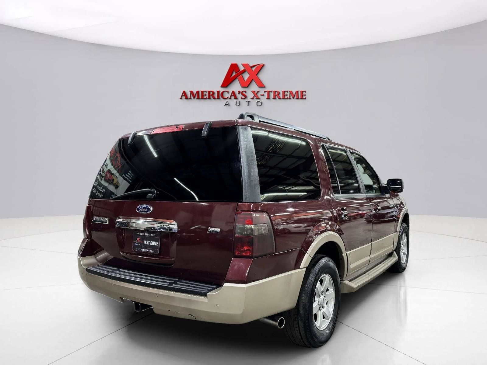 Used 2012 Ford Expedition XLT RWD image 4