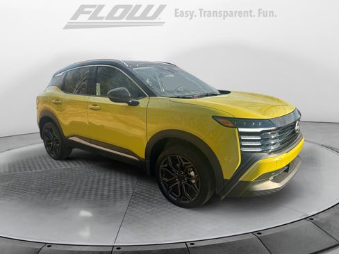 Used 2025 Nissan Kicks SR w/ SR Premium Package image 1