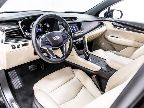 Used 2019 Cadillac XT5 FWD image 26