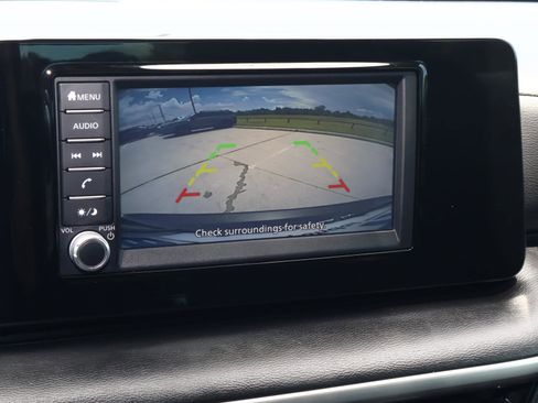 Used 2025 Nissan Kicks S FWD image 23