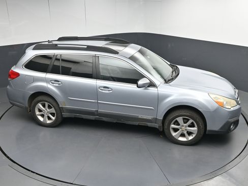 Used 2014 Subaru Outback 2.5i Limited image 34