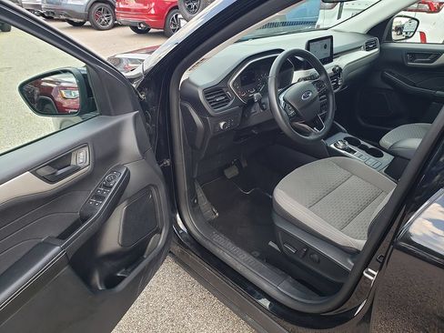 Used 2022 Ford Escape SE w/ SE Sport Appearance Package AWD/4WD image 6