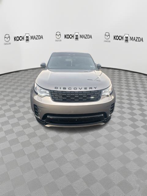 Used 2024 Land Rover Discovery Dynamic SE AWD/4WD image 2