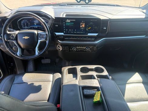 Certified 2022 Chevrolet Silverado 1500 LT w/ Leather Package AWD/4WD image 25