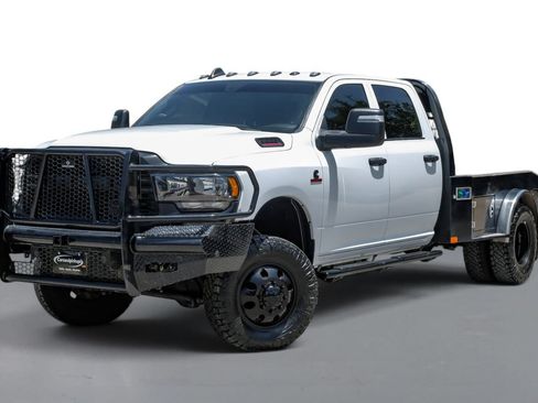 Used 2024 RAM 3500 Tradesman AWD/4WD image 4