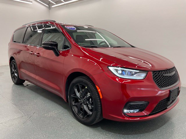 New 2026 Chrysler Pacifica Select w/ S Appearance Package FWD image 8
