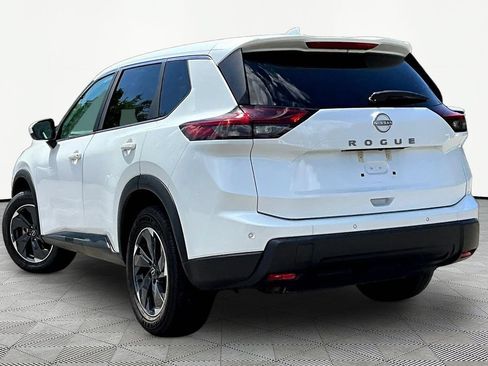 Used 2025 Nissan Rogue SV FWD image 5