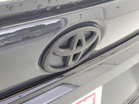 Used 2025 Toyota Corolla SE FWD image 9
