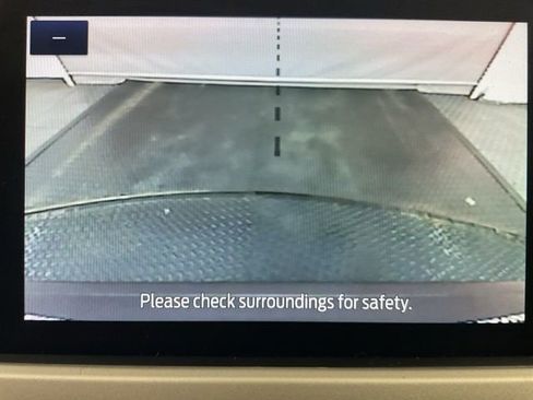 Used 2021 Ford Escape SE w/ Cold Weather Package image 19