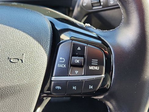 Used 2025 Ford Escape SE image 22