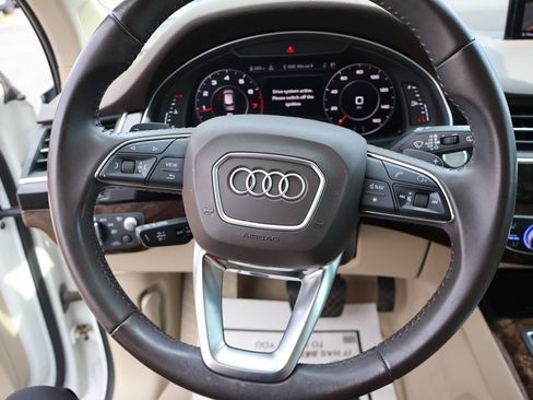 Used 2019 Audi Q7 3.0T Prestige w/ Prestige Package AWD/4WD image 36