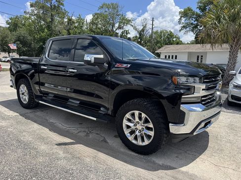 Used 2021 Chevrolet Silverado 1500 LTZ AWD/4WD image 3